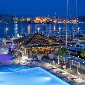 Bed And Boat Holiday Botel